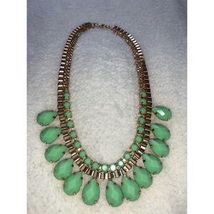 Green statement necklace